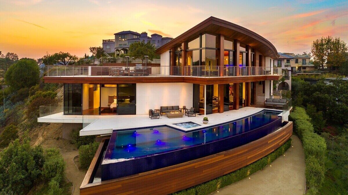 Photo of Outdoor in Hollywood Hills