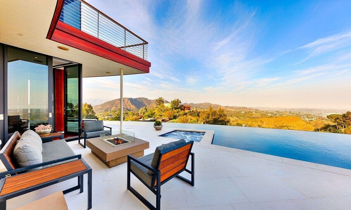 Photo of Patio Balcony in Hollywood Hills