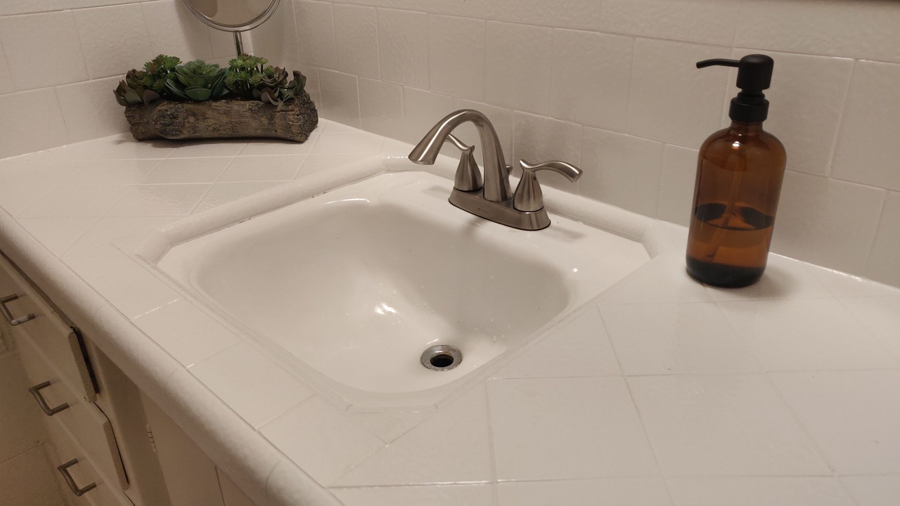 Photo of Bathroom in Oleander - Sunset