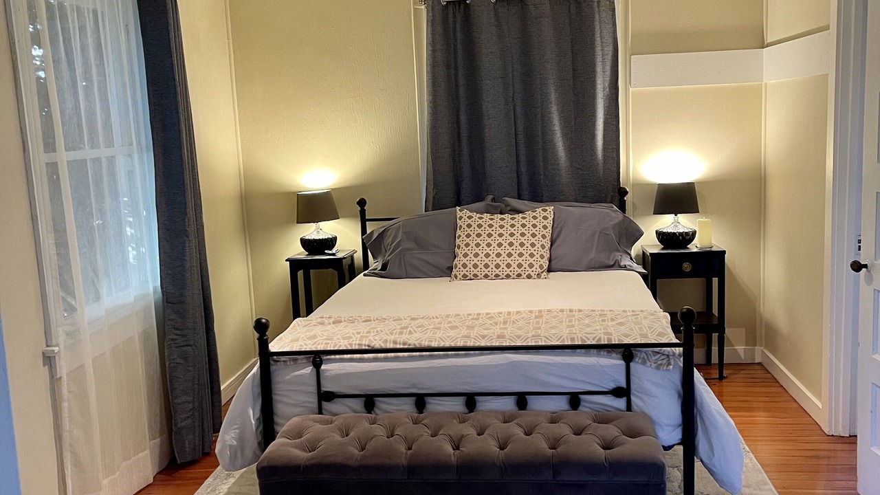 Photo of Bedroom in Garberville