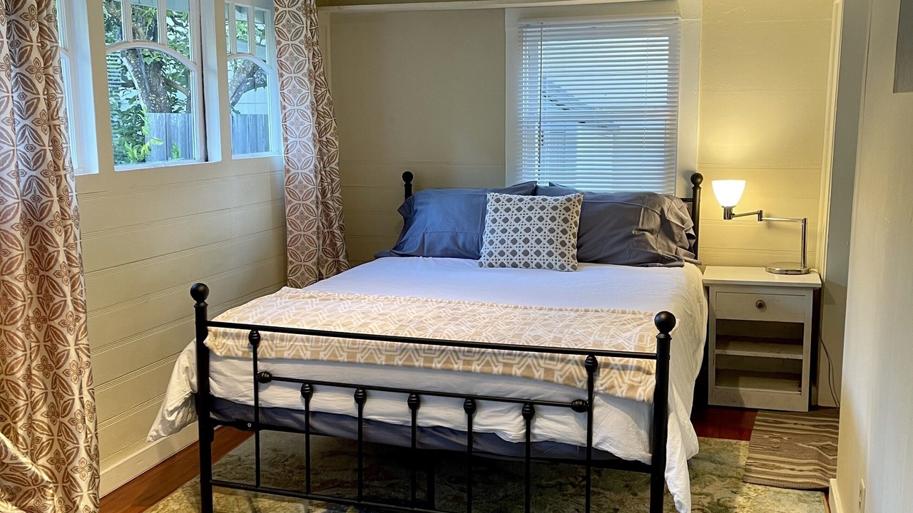Photo of Bedroom in Garberville