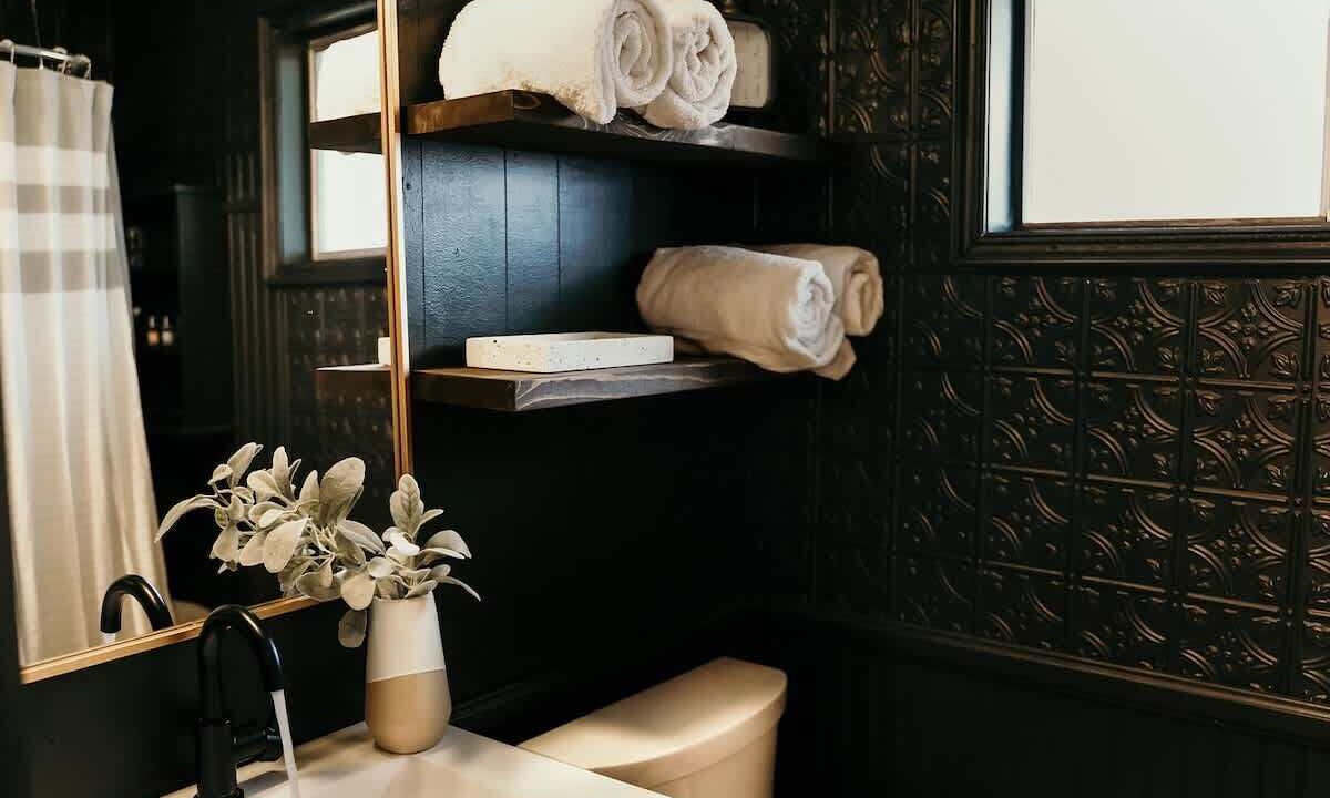 Photo of Bathroom in Moonridge
