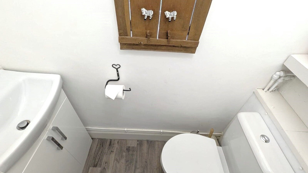 Photo of Bathroom in Ford