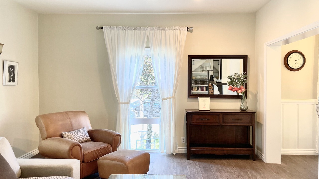 Photo of Livingroom in Beverly Hills