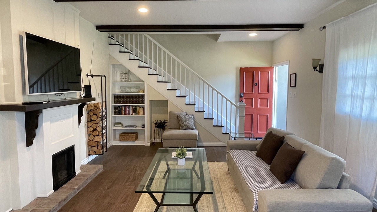 Photo of Livingroom in Beverly Hills