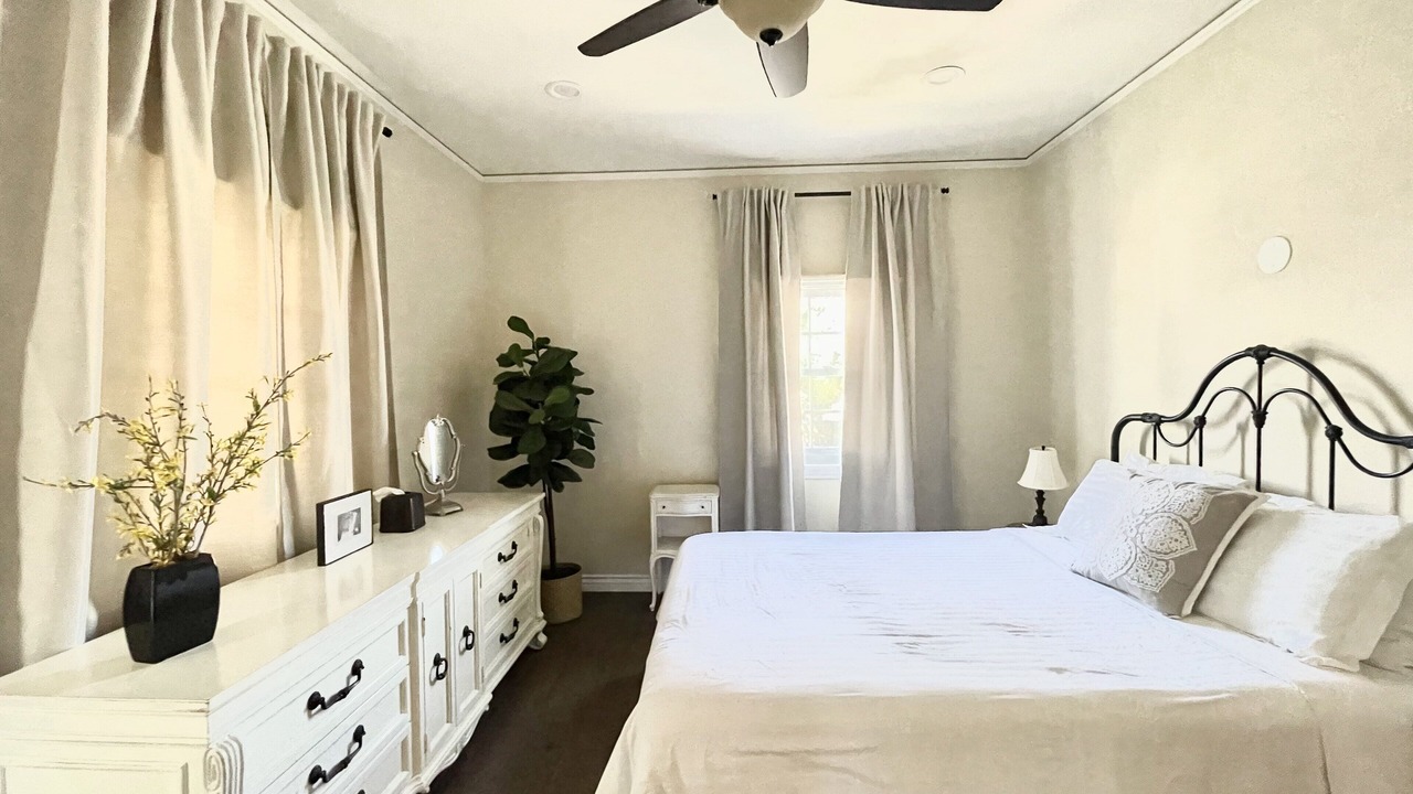 Photo of Bedroom in Beverly Hills