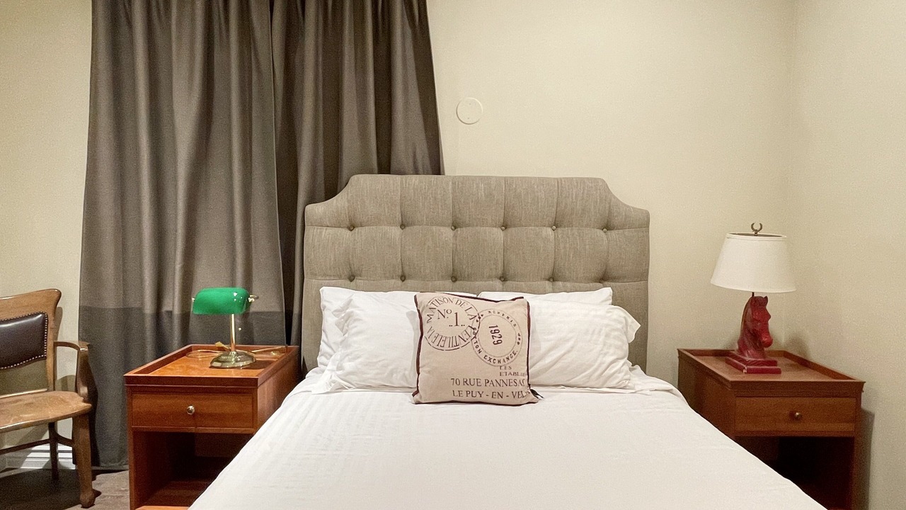 Photo of Bedroom in Beverly Hills