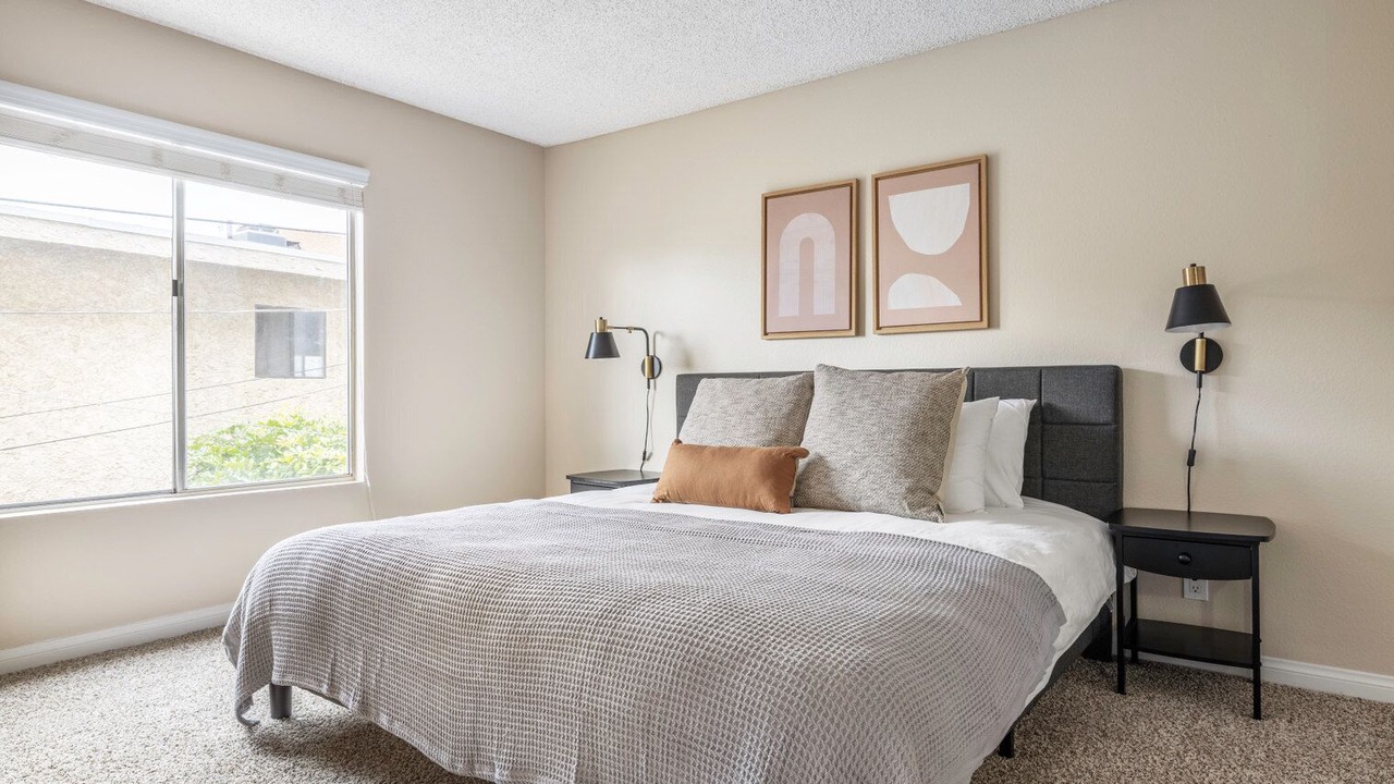 Photo of Bedroom in Downtown