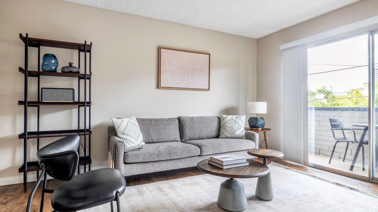 Photo of Livingroom in Downtown