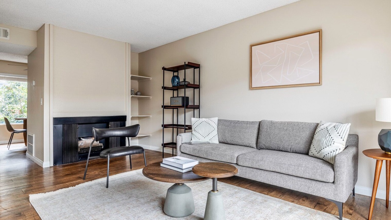 Photo of Livingroom in Downtown