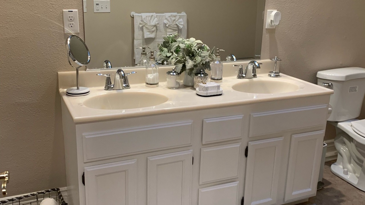 Photo of Bathroom in Alessandro Heights