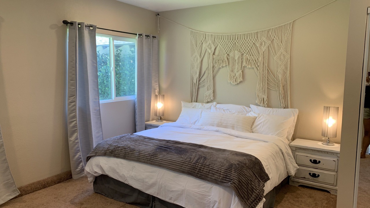 Photo of Bedroom in Alessandro Heights