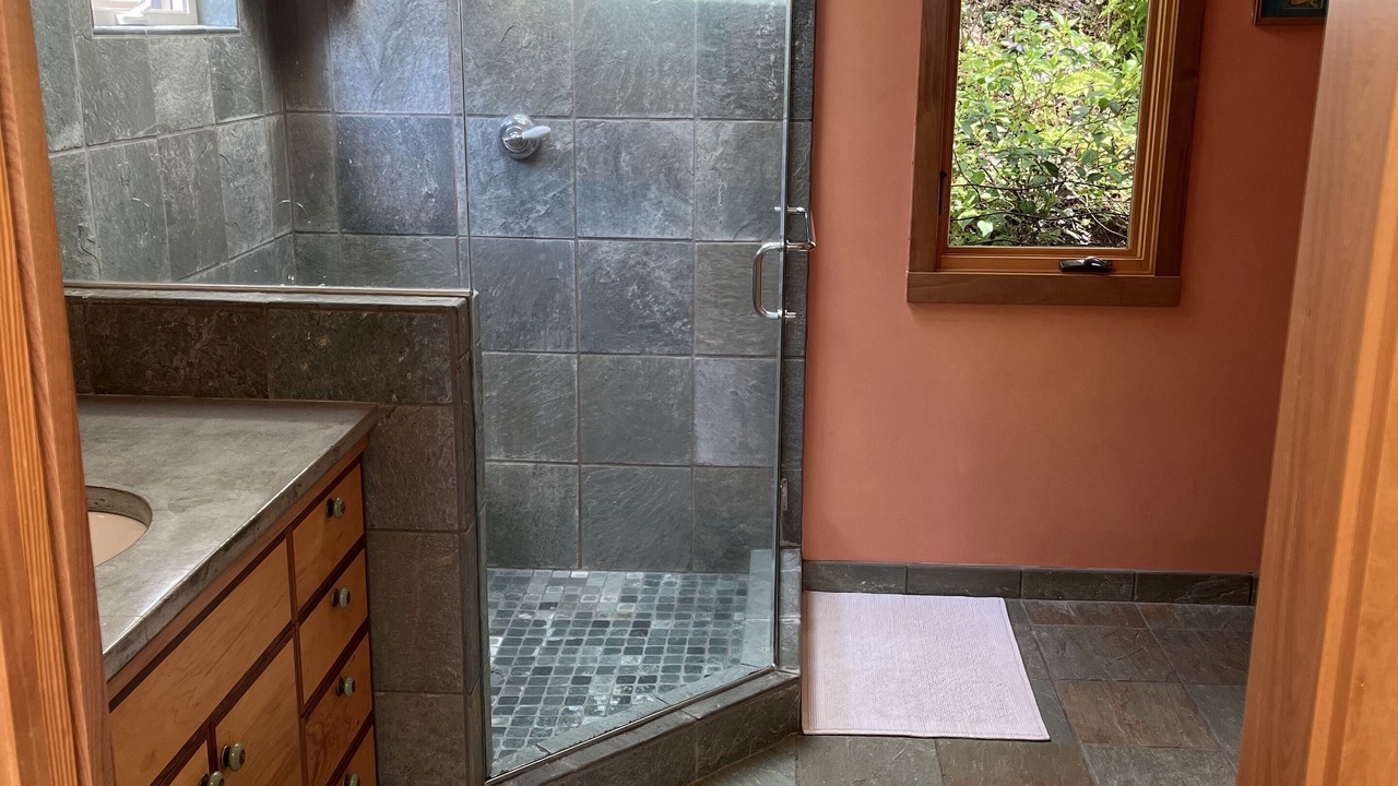 Photo of Bathroom in Westhaven-Moonstone