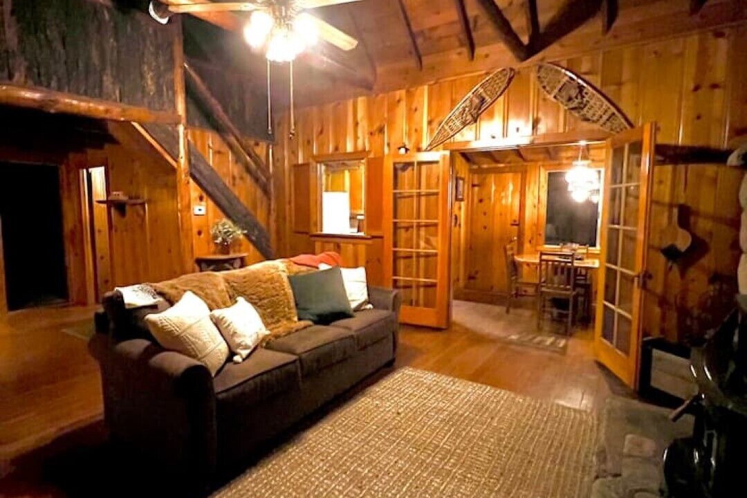 Photo of Livingroom in Forest Falls
