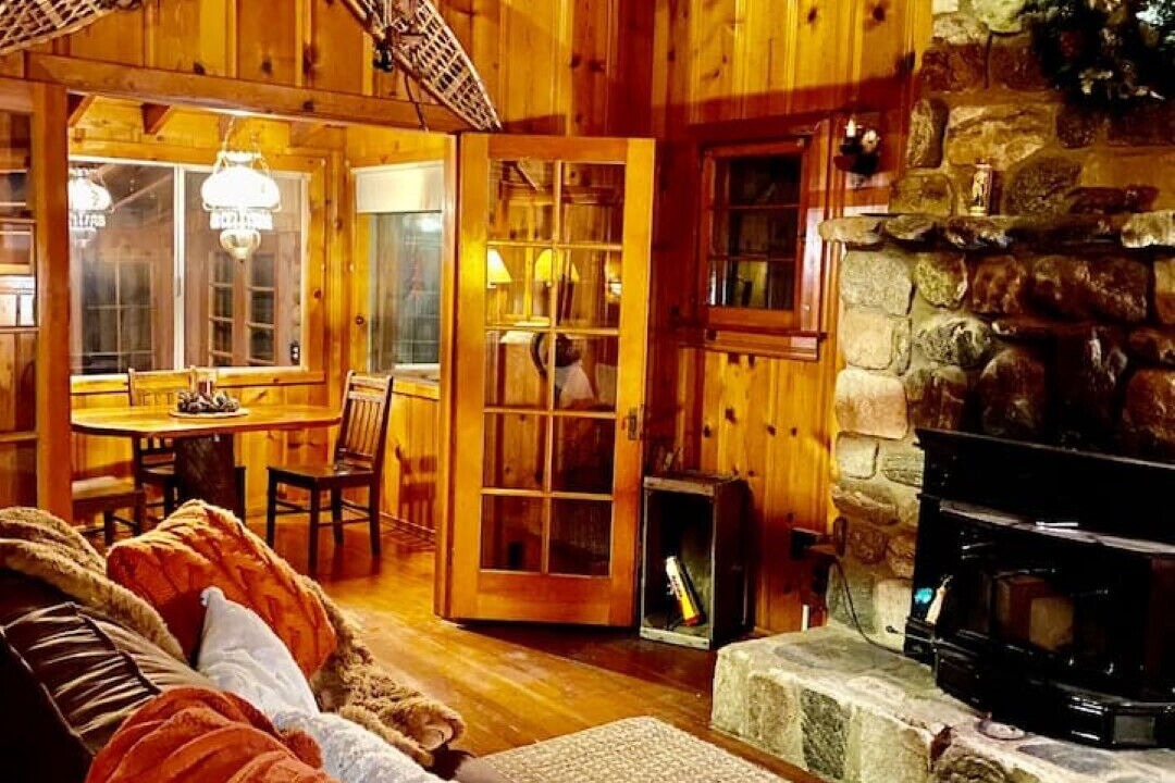 Photo of Livingroom in Forest Falls