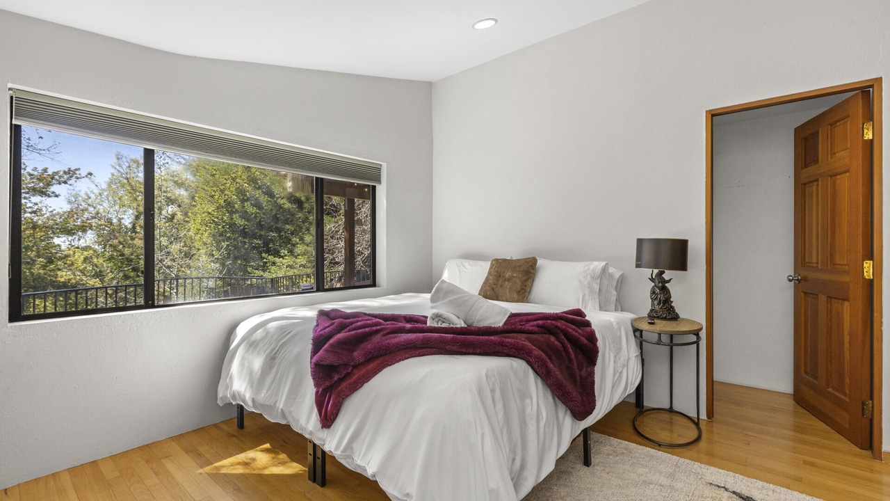 Photo of Bedroom in Merriewood