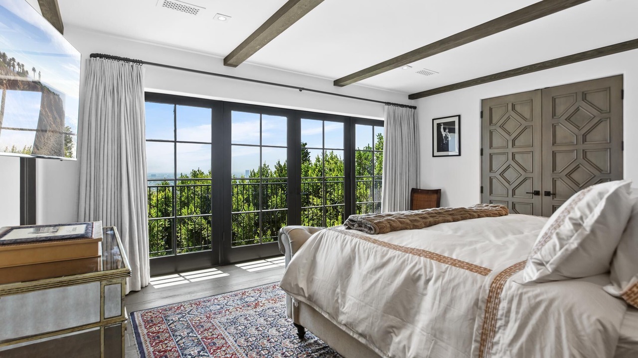 Photo of Bedroom in Hollywood Hills West