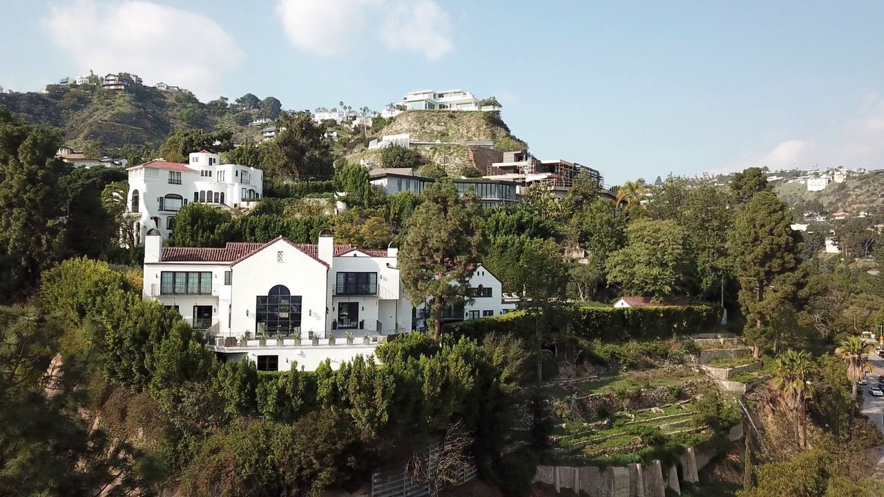Photo of Outdoor in Hollywood Hills West