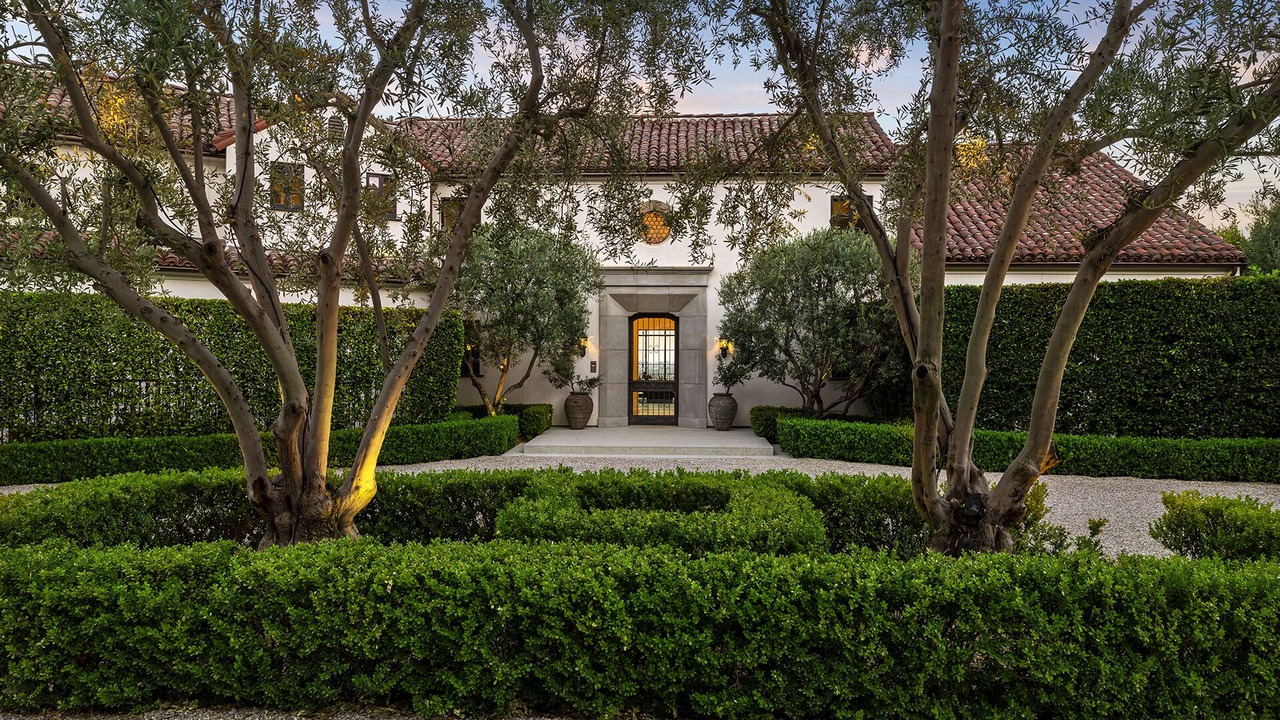 Photo of Outdoor in Hollywood Hills West