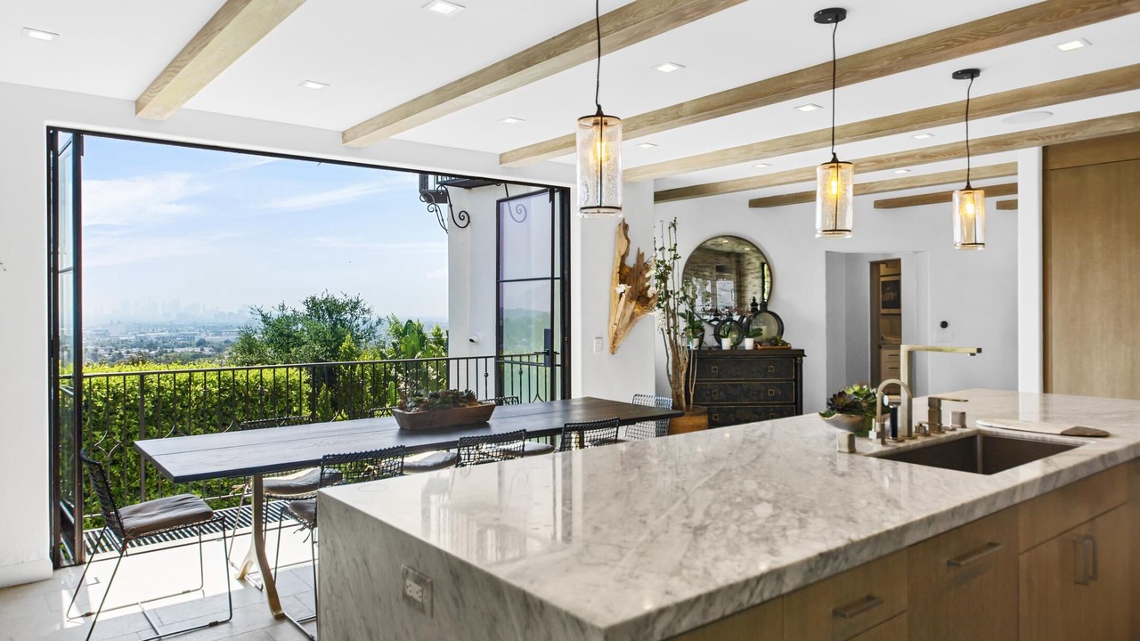 Photo of Others in Hollywood Hills West