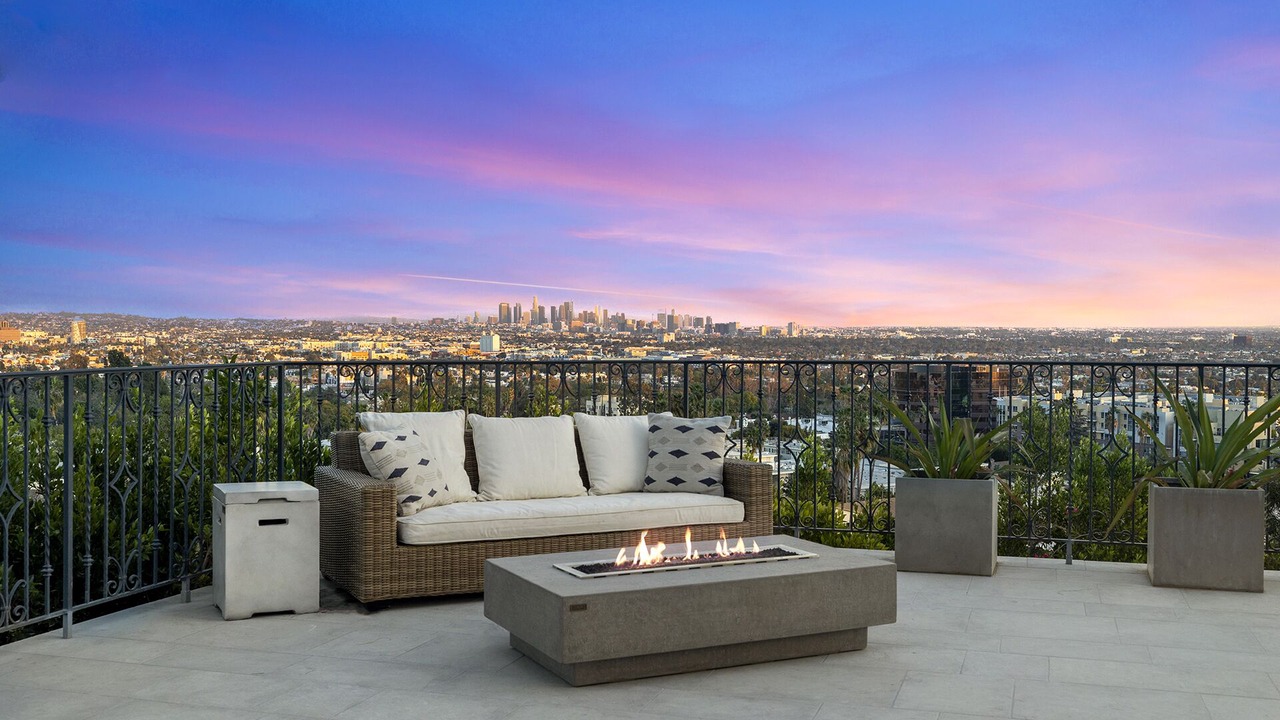 Photo of Patio Balcony in Hollywood Hills West