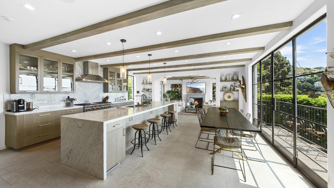 Photo of Kitchen in Hollywood Hills West