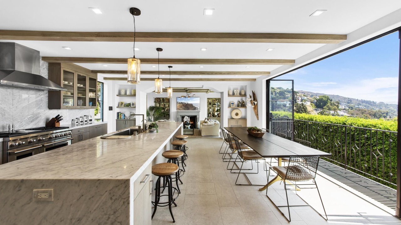 Photo of Kitchen in Hollywood Hills West