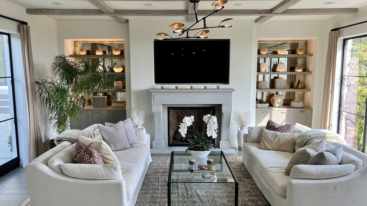 Photo of Livingroom in Hollywood Hills West
