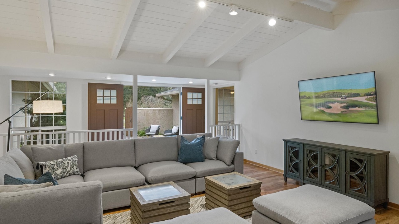Photo of Livingroom in Carmel Valley