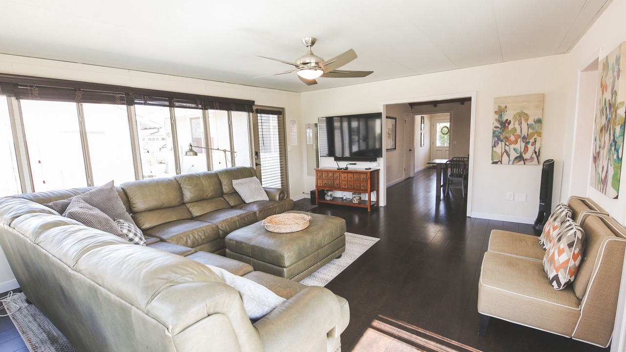 Photo of Livingroom in Hermosa Village
