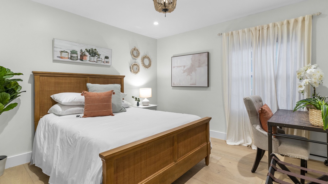 Photo of Bedroom in Bixby Knolls