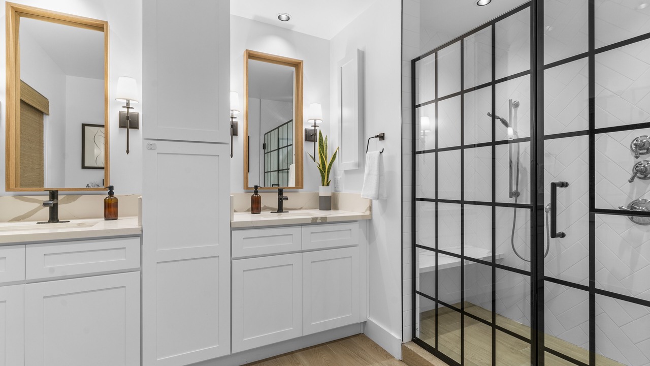 Photo of Bathroom in Bixby Knolls