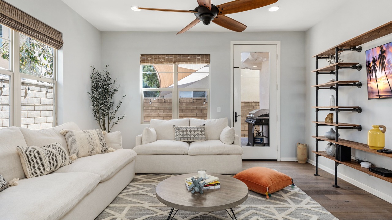 Photo of Livingroom in Santa Clarita