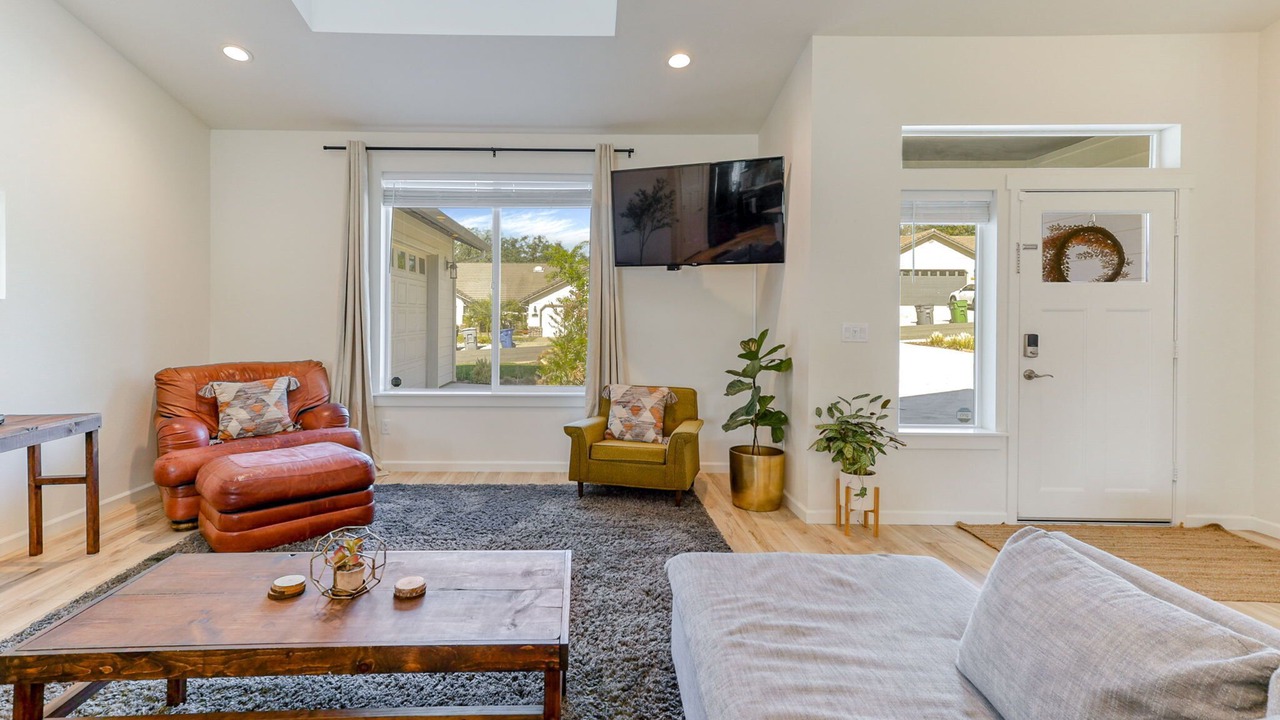 Photo of Livingroom in Redding