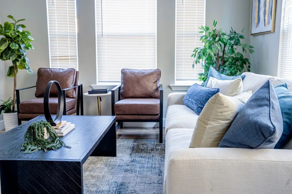Photo of Livingroom in Hoover - Foster