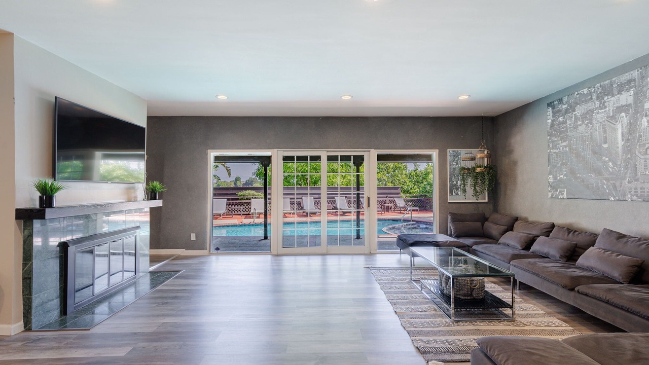 Photo of Livingroom in Studio City