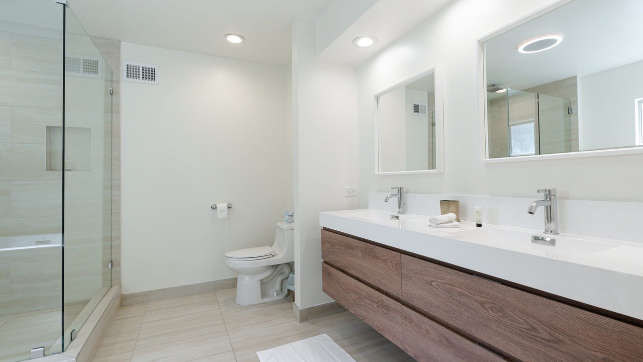 Photo of Bathroom in Studio City