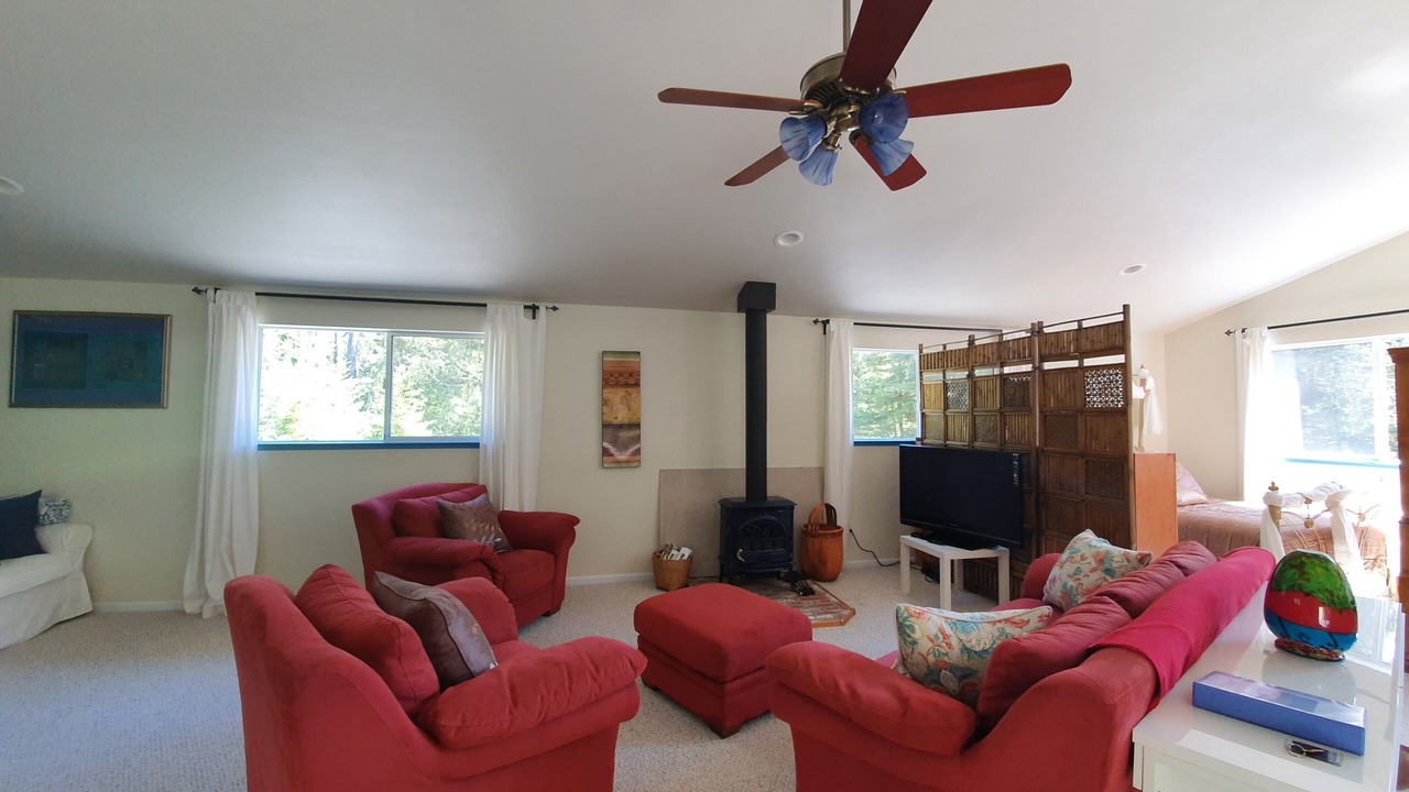 Photo of Livingroom in Gualala