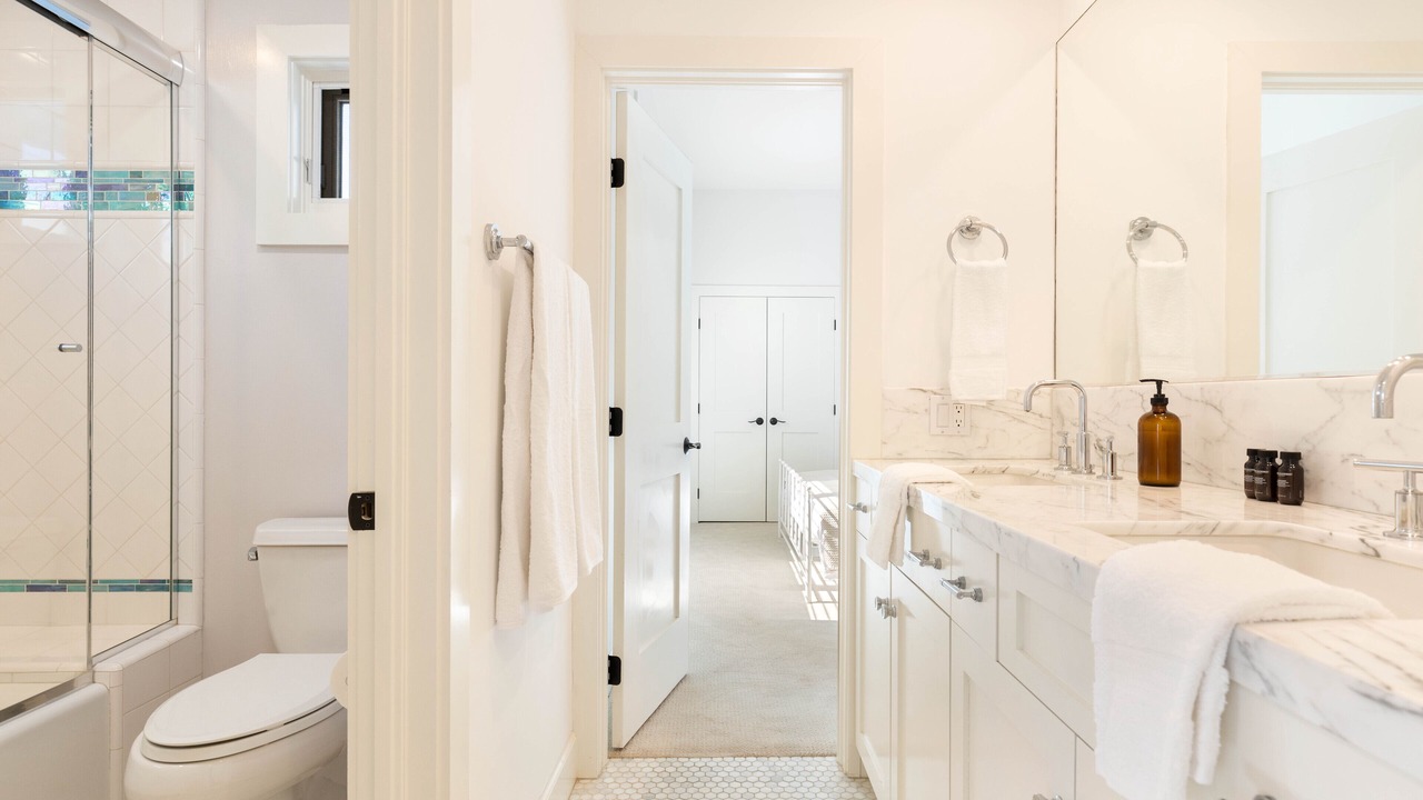 Photo of Bathroom in East Side Costa Mesa