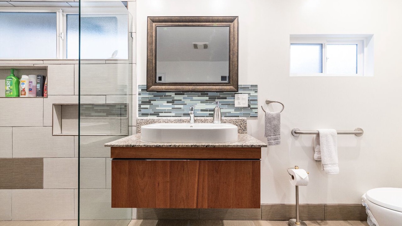 Photo of Bathroom in Circle Area