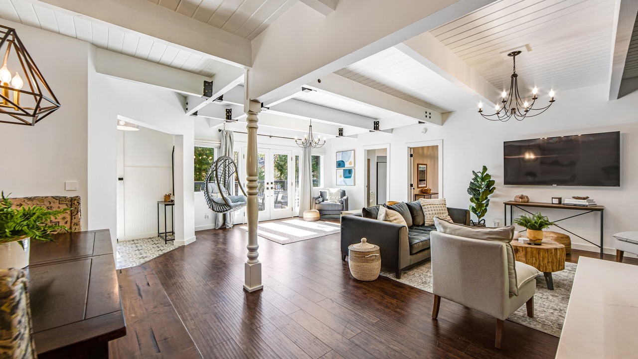 Photo of Livingroom in Cedar Glen