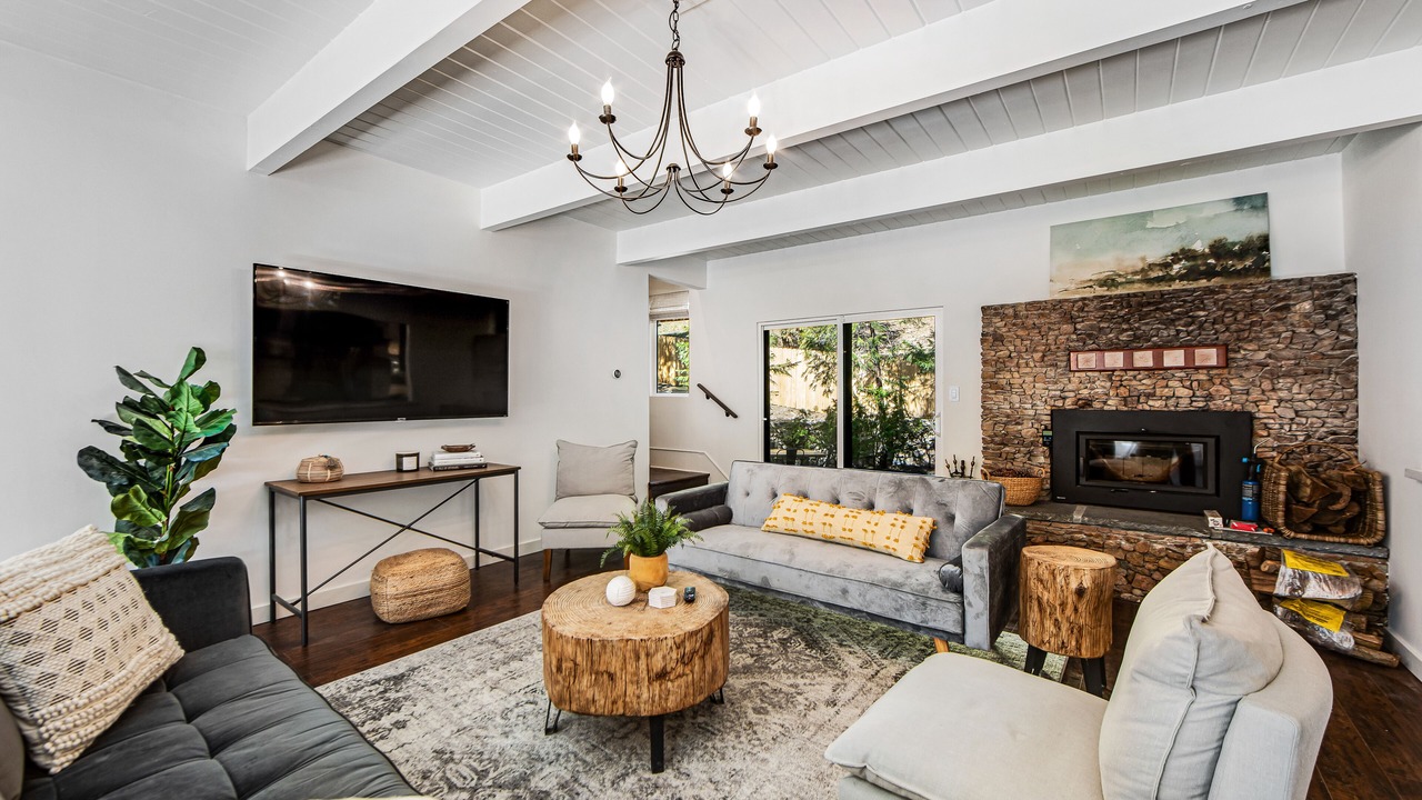 Photo of Livingroom in Cedar Glen
