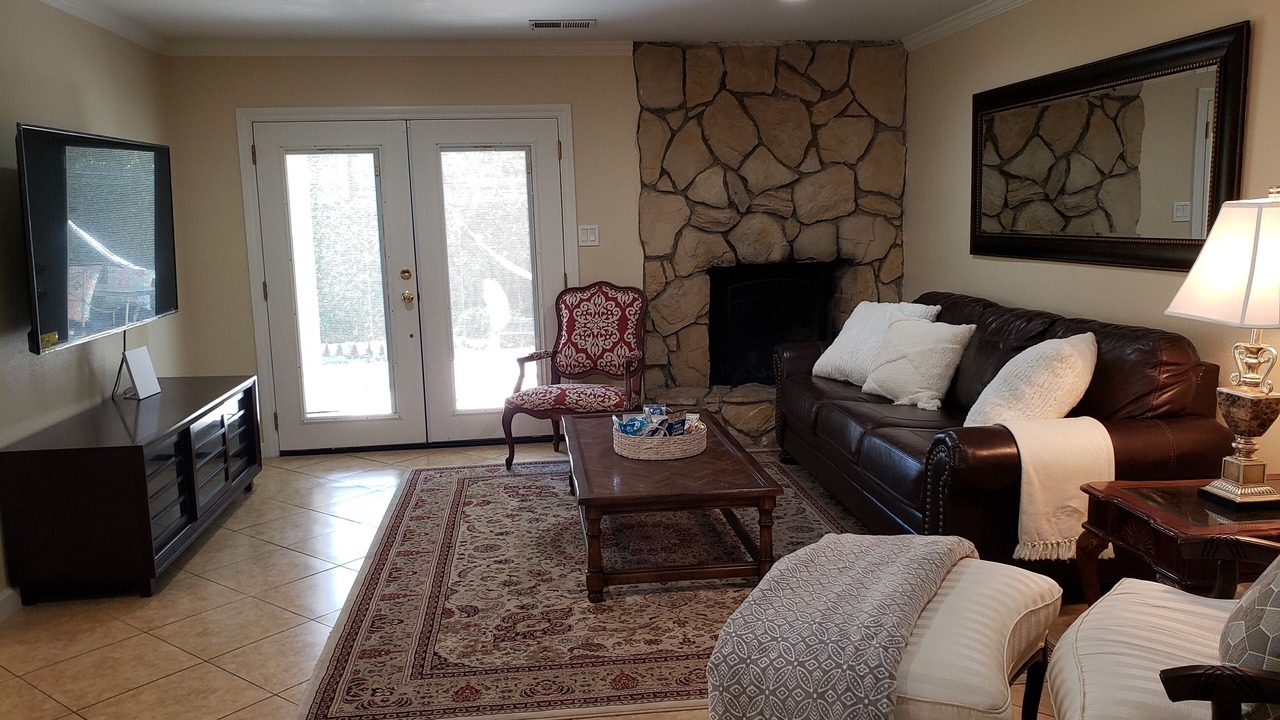 Photo of Livingroom in Downey