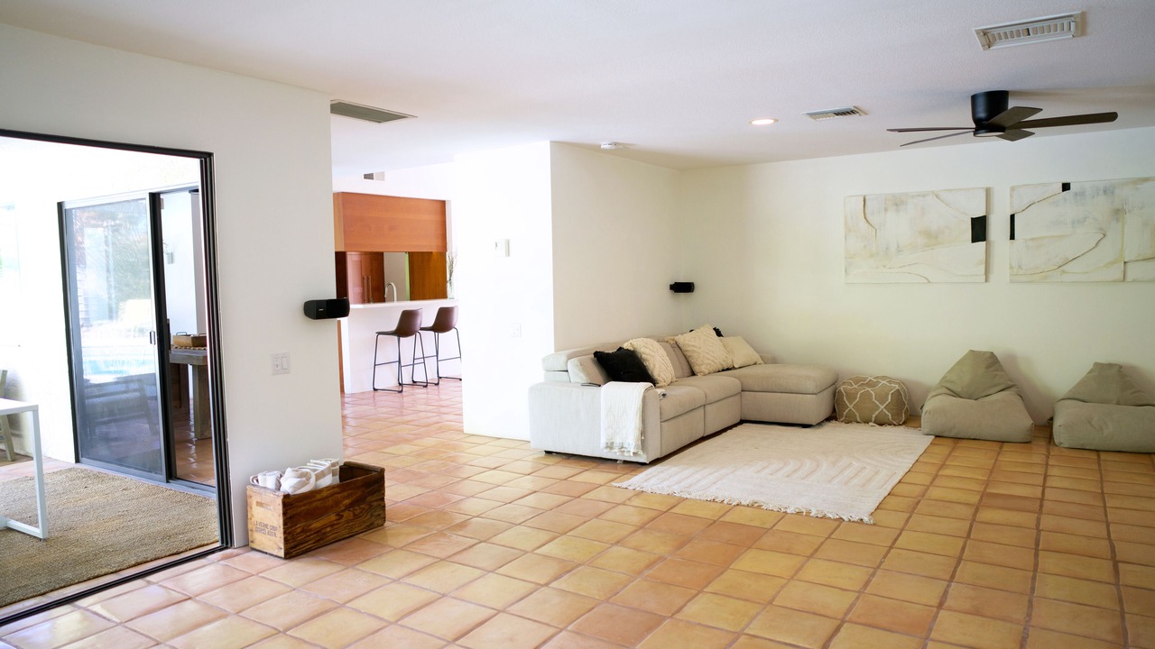 Photo of Livingroom in Uptown Design District