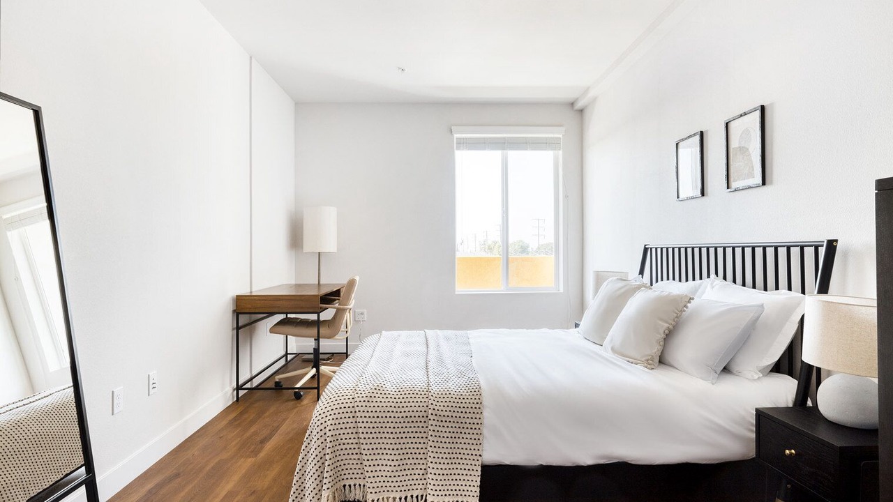 Photo of Bedroom in Inglewood