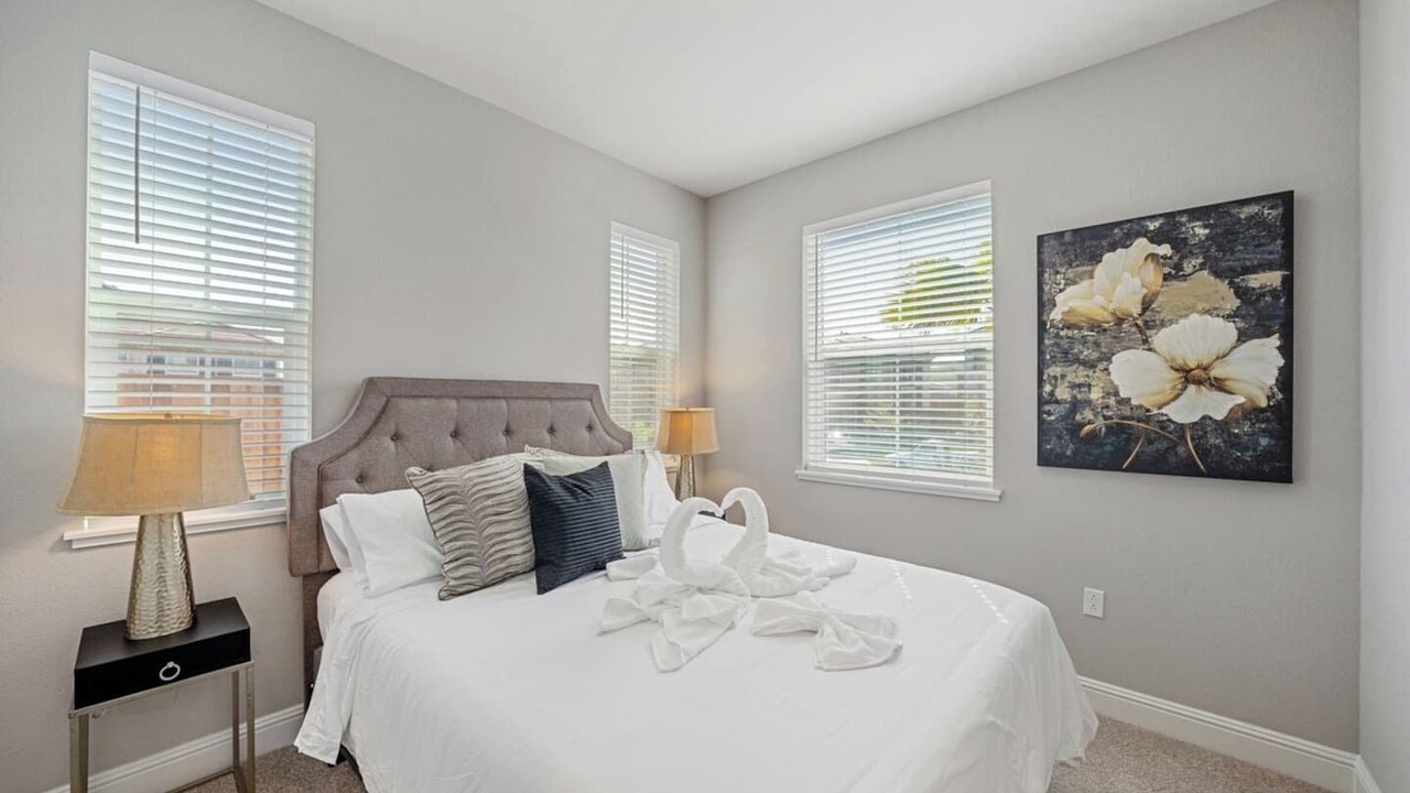 Photo of Bedroom in Pittsburg