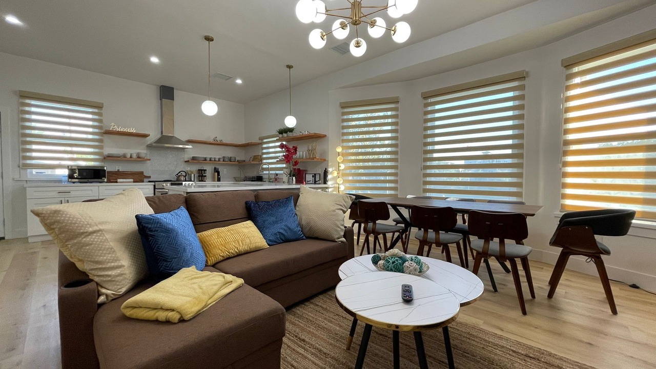 Photo of Livingroom in Pasadena
