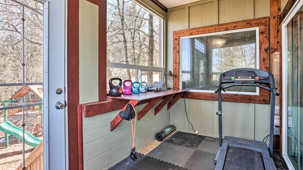 Photo of Bedroom in Lake Arrowhead