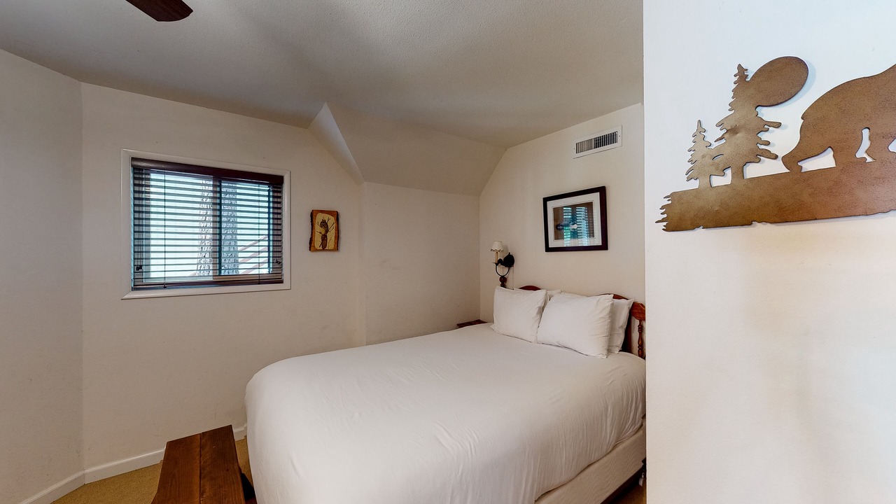 Photo of Bedroom in Bass Lake
