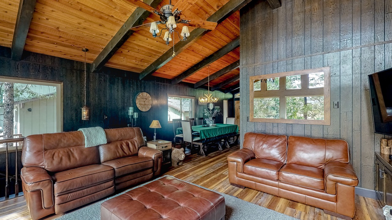 Photo of Livingroom in Bass Lake